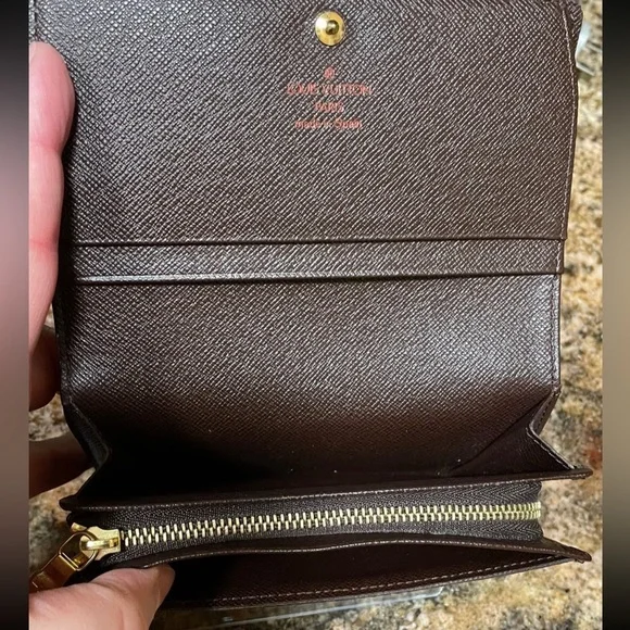 Louis Vuitton Tresor Wallet - Picture 4 of 9
